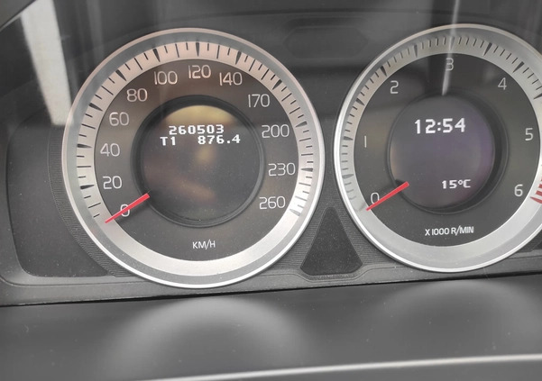 Volvo V60 cena 26500 przebieg: 261000, rok produkcji 2011 z Lidzbark małe 137